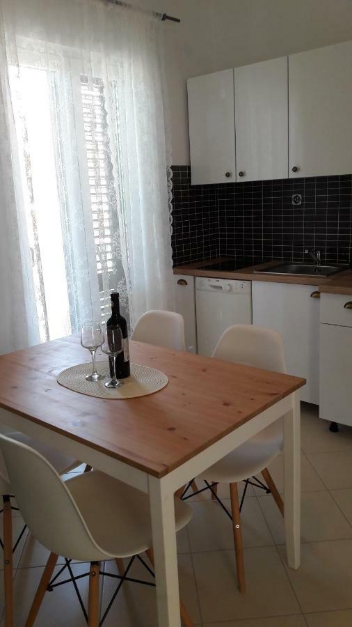 Apartmani Vitturi Kaštela Kültér fotó